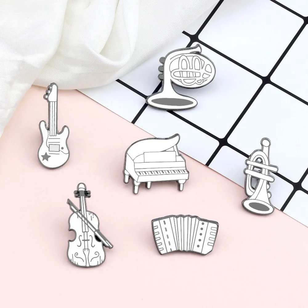

1 Pc Violin Enamel Pins Elegant Piano Accordion Bass Instrument Brooches Musician Shirt Lapel Pin Badges Jewelry