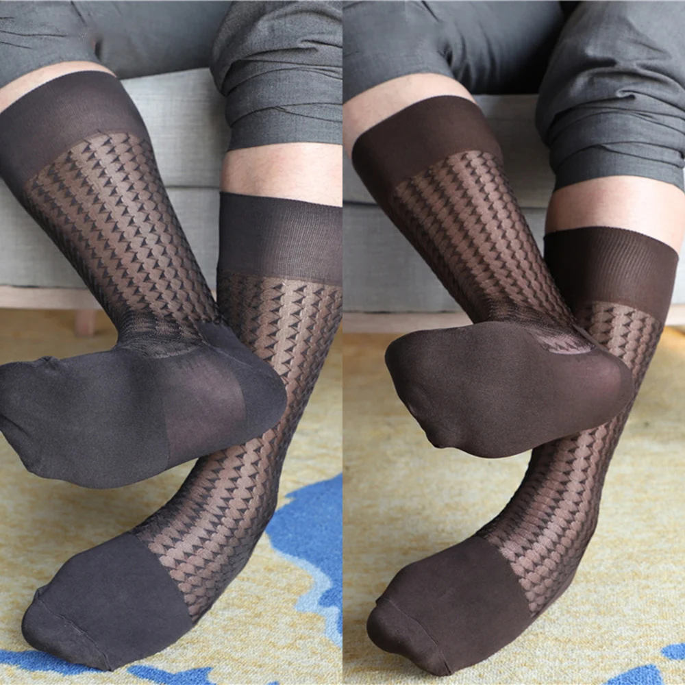 Повседневные и стильные мужские чулки до колена в полоску темно-серые кофейные