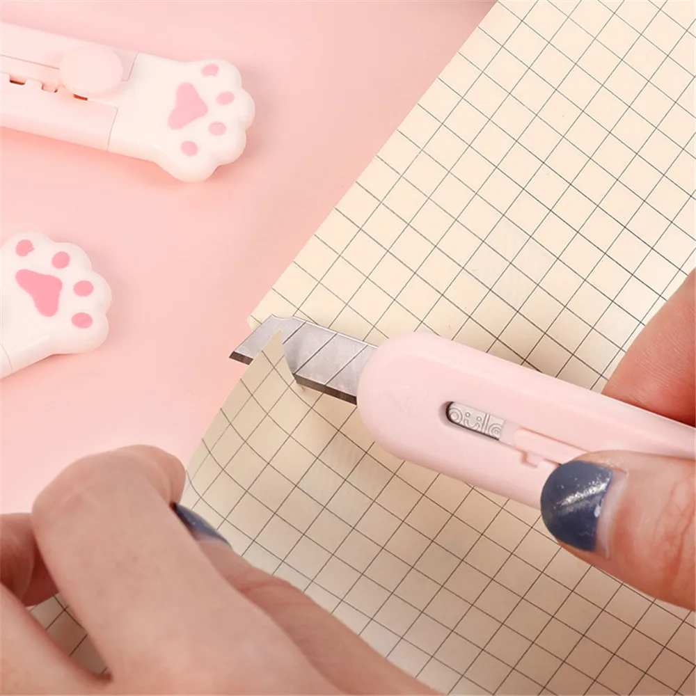 Нож канцелярский портативный в виде розовой лапы Kawaii Офисные ножницы для бумаги