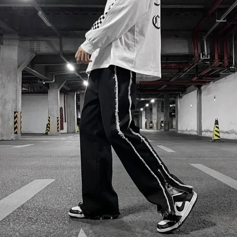 DEEPTOWN Vintage Embroidery Jeans Men Black Zipper Denim Pants Straight Loose Streetwear Trousers Male Casual Fashion Hip Hop