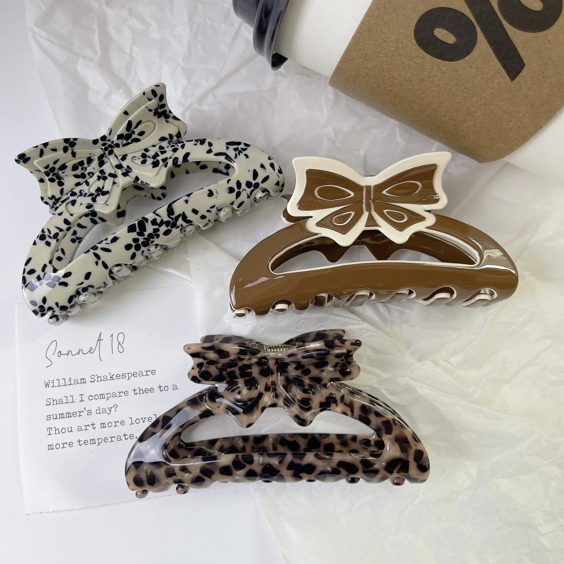 Рисунок 3 - Новинка кремовый бант заколка для