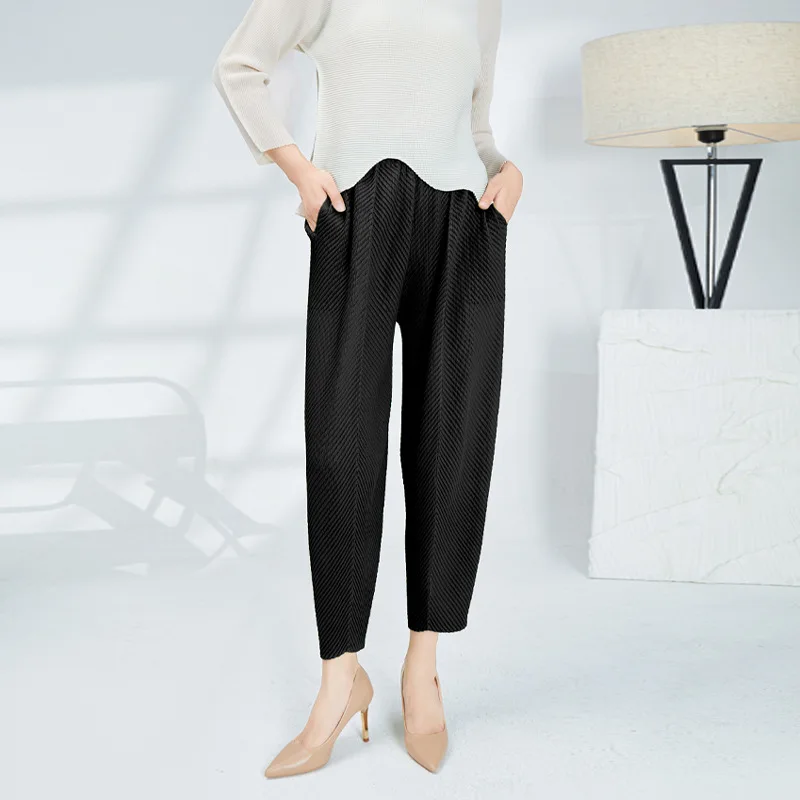 Thick Miyake pleated pants casual pants women's new design all-match high waist thin loose harem pants