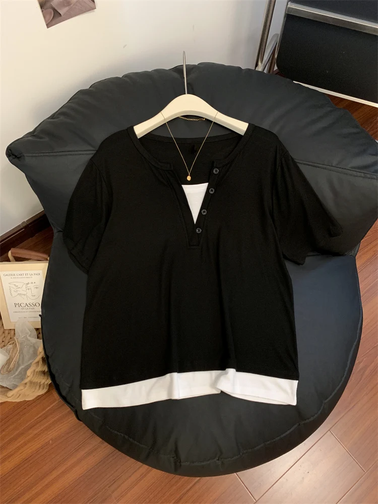 Футболка женская из двух предметов с пуговицами V-образным вырезом и коротким