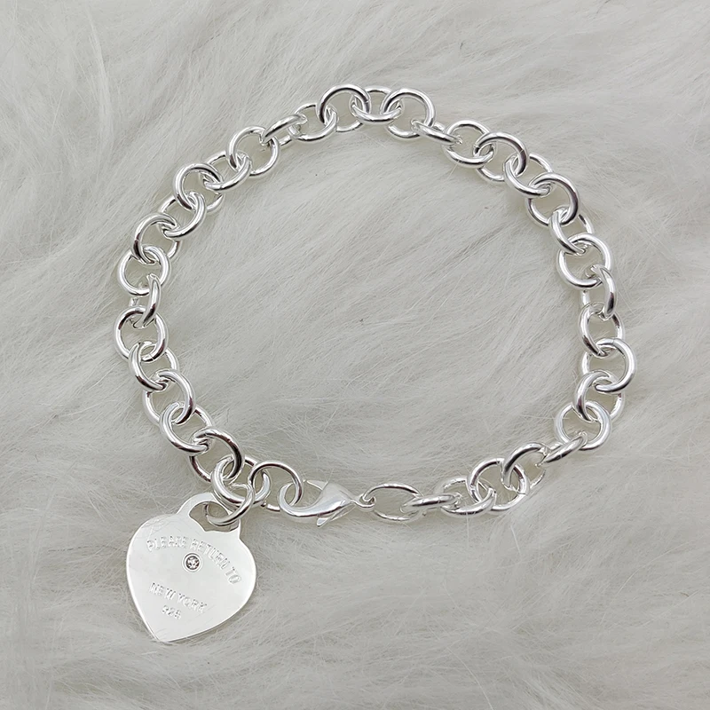 

Fashion Jewelry Luxury Brand S925 Sterling Silver Classic Heart shaped Men's and Women's Bracelet Wedding Party Holiday Gift