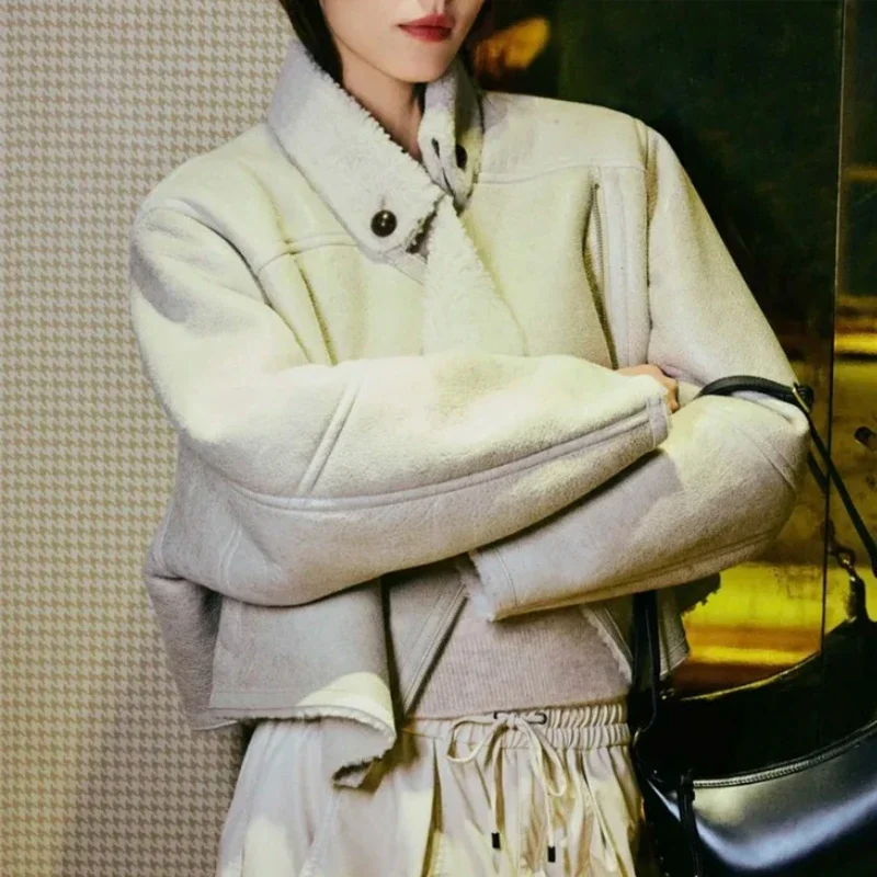 

Меховая Слитная мотоциклетная куртка из имитации ягненка и воловьей кожи на молнии Женская теплая кожаная куртка новинка осень и зима