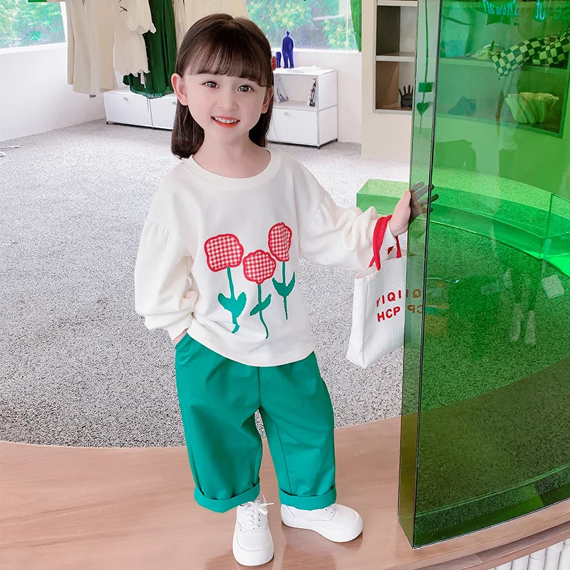 

Детская одежда, новинка 2022 года, корейские весенне-осенние повседневные брюки для девочек, модные брюки для маленьких девочек с широкими шт...