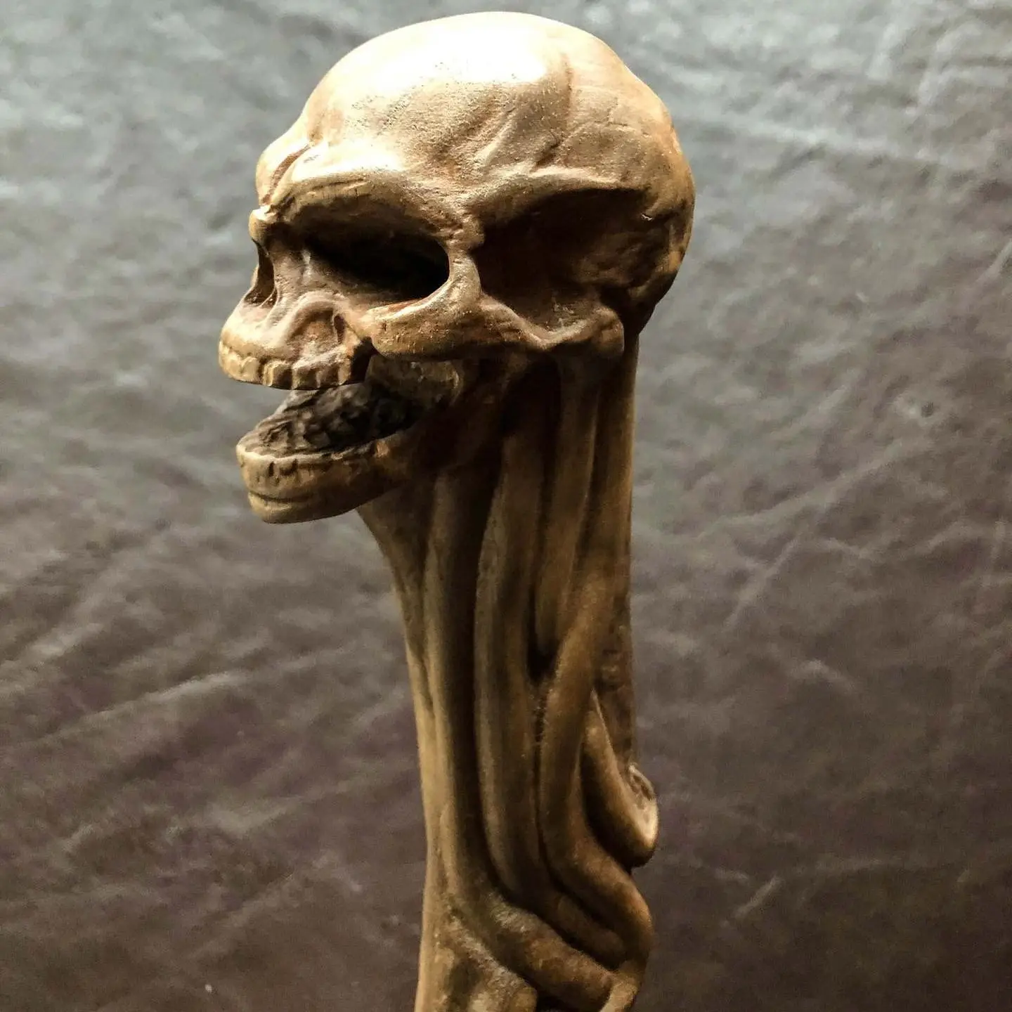 

Ручка череп, вырезанный вручную Axe, сменная деревянная ручка для лагеря rubberaxe, деревянная ручка в виде черепа, рукоятка в виде топора 18 дюймов...