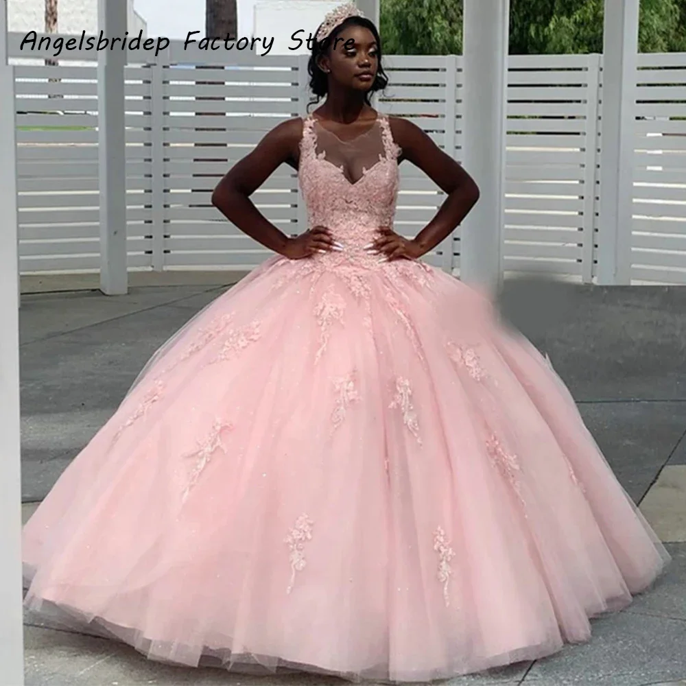 

O-neck Illusion African Ball Gown Quinceanera Dresses Sleeveless Lace Appliques Open Back Sweet 15 Prom Party Dress