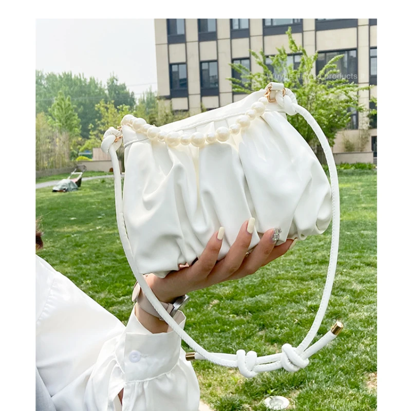 

2022 Summer Women's Bag Purse Single-Shoulder Cross-Body New Versatile Cloud Pleated Dumpling Bag Pearl Chain