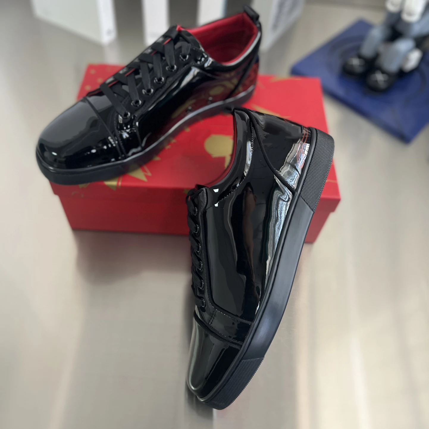 

Top Quality Red Sole Womens Trendy Casual Shoes 35-48 Luxury Mens Real Leather Sneakers Designr Couple Rock Tide Shoes HJ2232