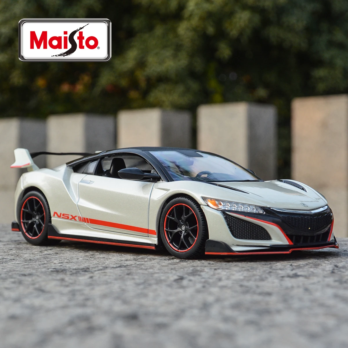 

Maisto 1:24 2018 Acura NSX Modified version Sports Car Simulation Alloy Car Model Toy Collection Gift B395