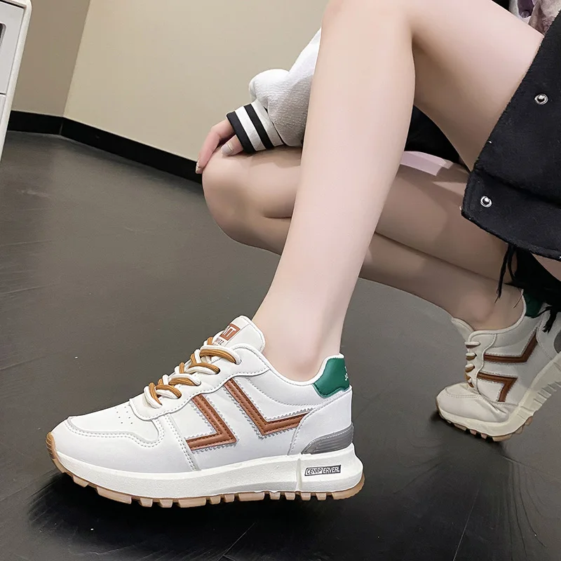 

New Luxury Athletic Golf Shoes for Women Anti-slippery Spring Girls Golfing Shoes Training Anti-slippery Lady Golf Sneakers