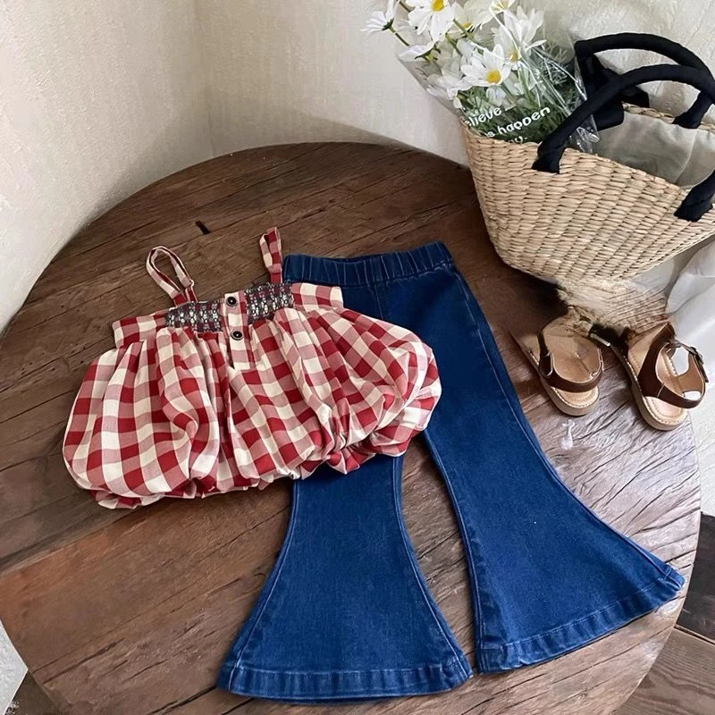 

Модный дизайн, комплекты из 2 предметов для девочек, лето 2022, Клетчатая блузка и расклешенные джинсы, тонкий, милый стиль, детская одежда, кос...