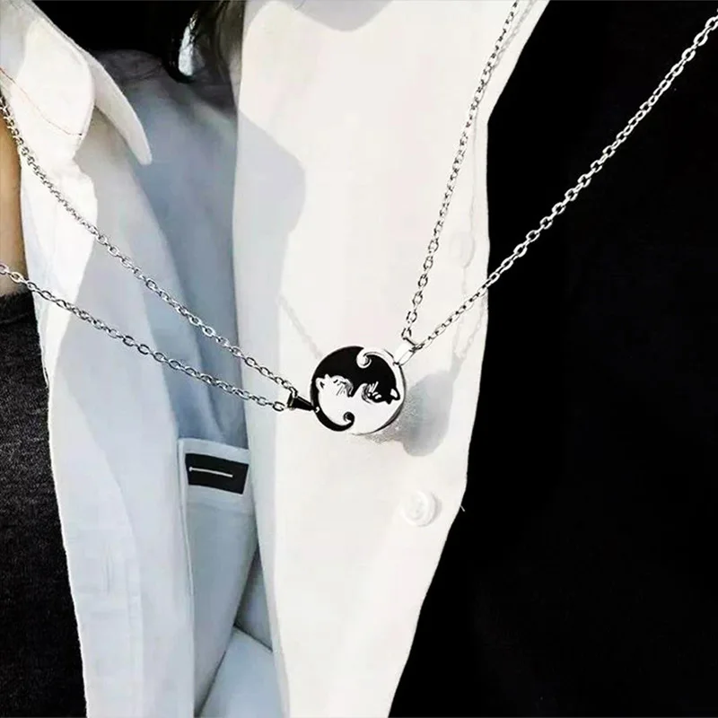 

New Black White Cute Cat Couple Necklaces Stainless Steel Pendant Necklace for Lovers Gifts Gold Color Chain Heart Shape Jewelry