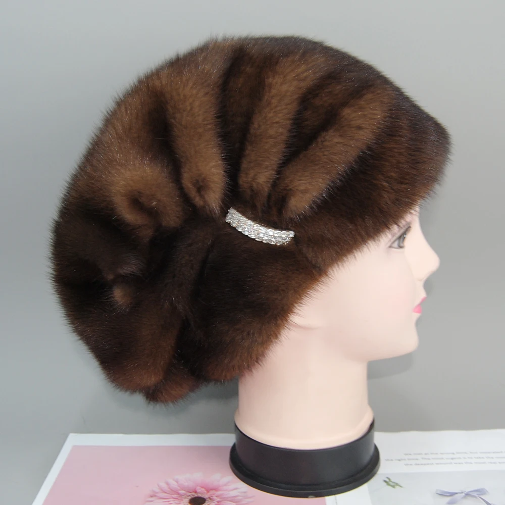 2024 Fashion Hot Whole Genuine Mink Fur Hats Female Winter With Pompons Elegant Luxury High Quality Ladies Beanie Hat
