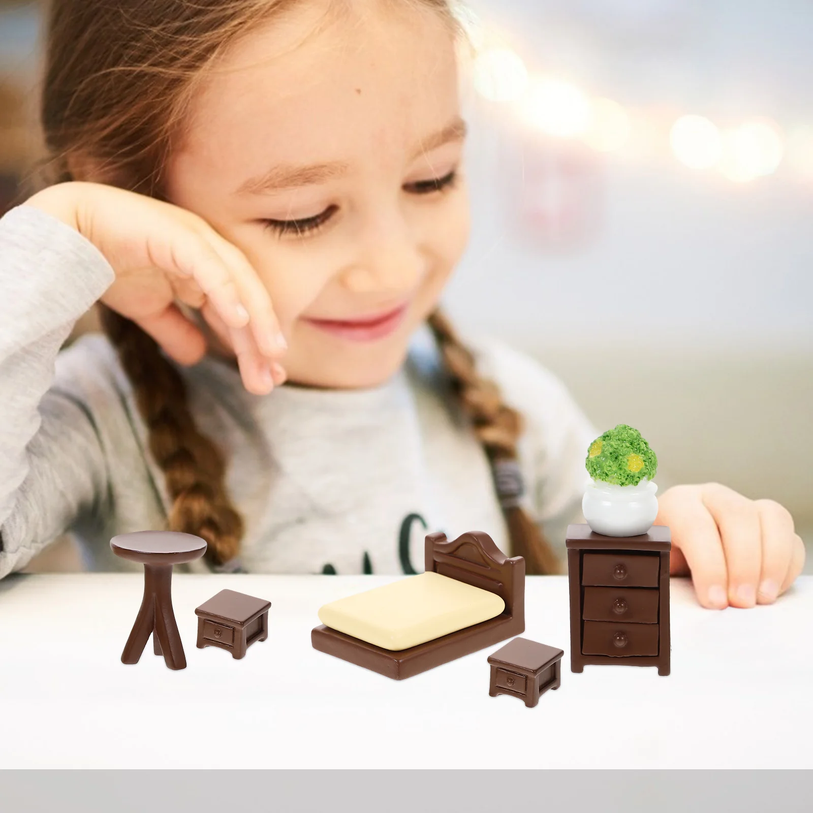 

Mini Flower Pot House Tiny Bed Bedside Table Furniture Model Miniature Resin
