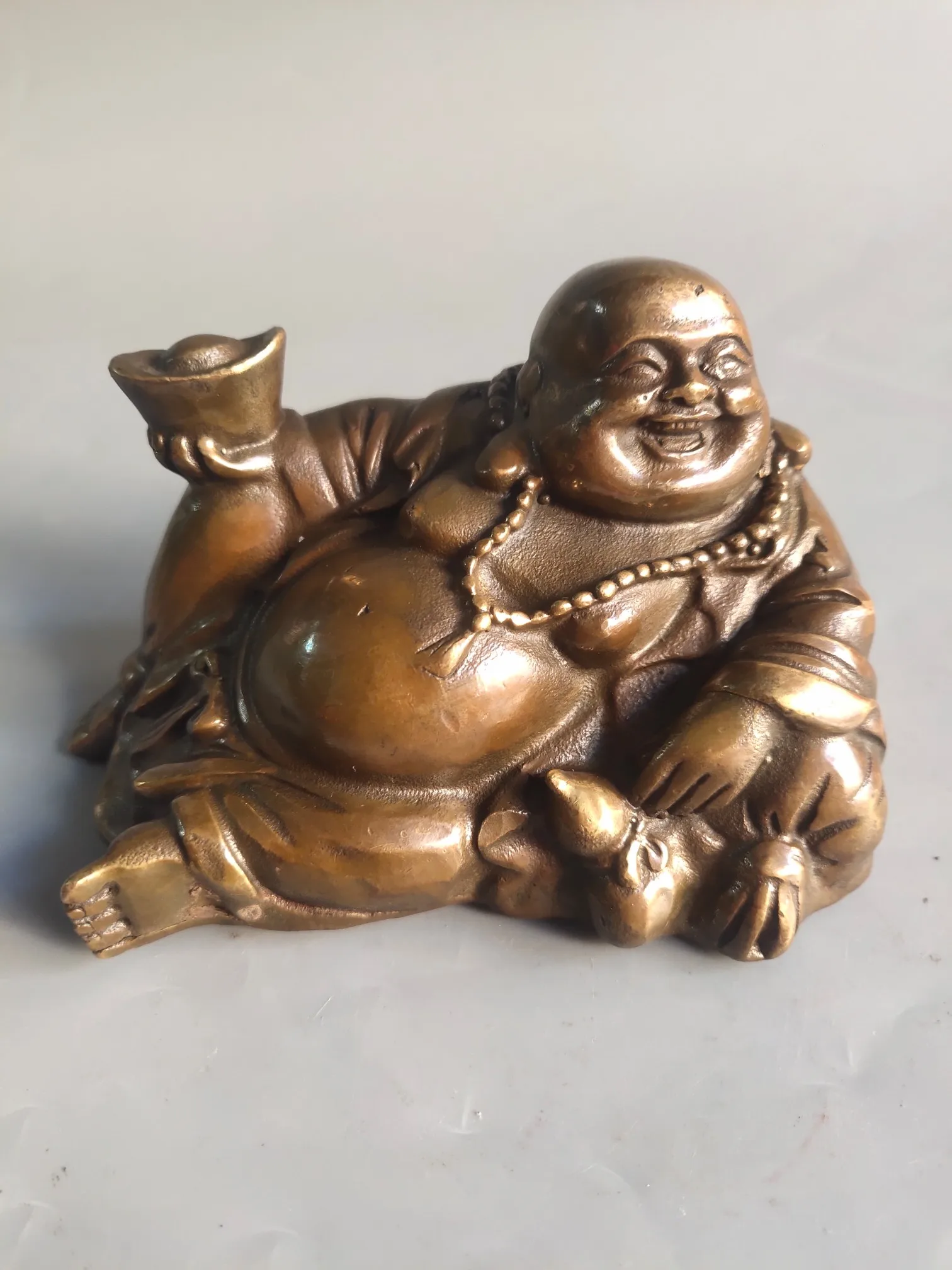 

Tibet Buddhism Brass Wealth Yuanbao Purse Bag Maitreya Buddha Statue The Statue of Attracting Wealth Decoration Metal Handicraft