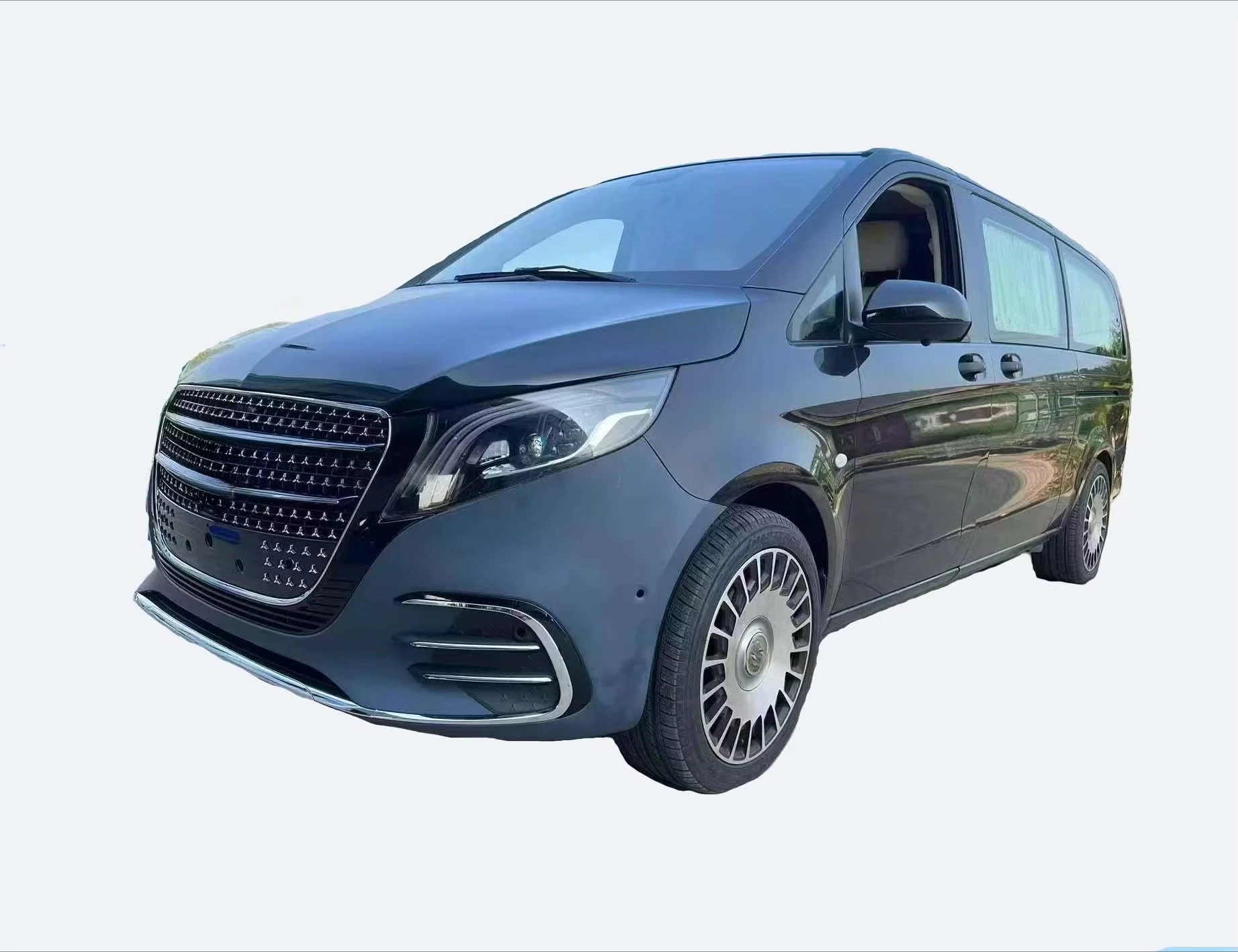 Фото Самый продаваемый высококачественный обвес в стиле AMG для Vito V300, цвет грунт, новый, бампер для V-Class, 100% совместимость, обновление, гарантия 1 год №5