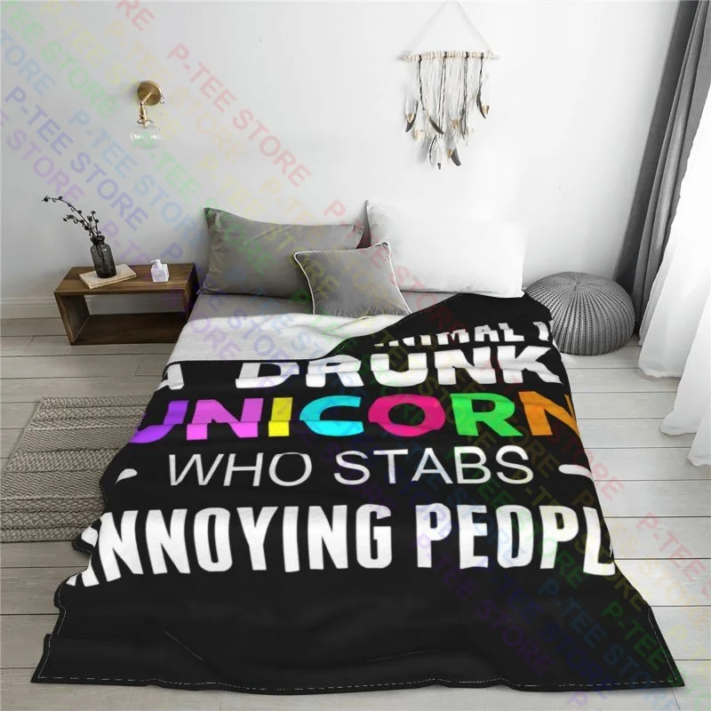 My Spirit Animal-это пьяный единорог который укладывает раздражающих людей одеяло