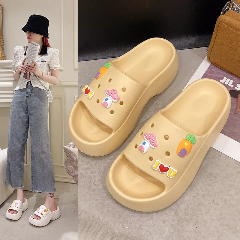 Garden Thick Bottom Slippers Women Cute Platform Slides Non Slip Trend Designer Shoes Female Mule Shoes Flip-Flops Summer Sandal