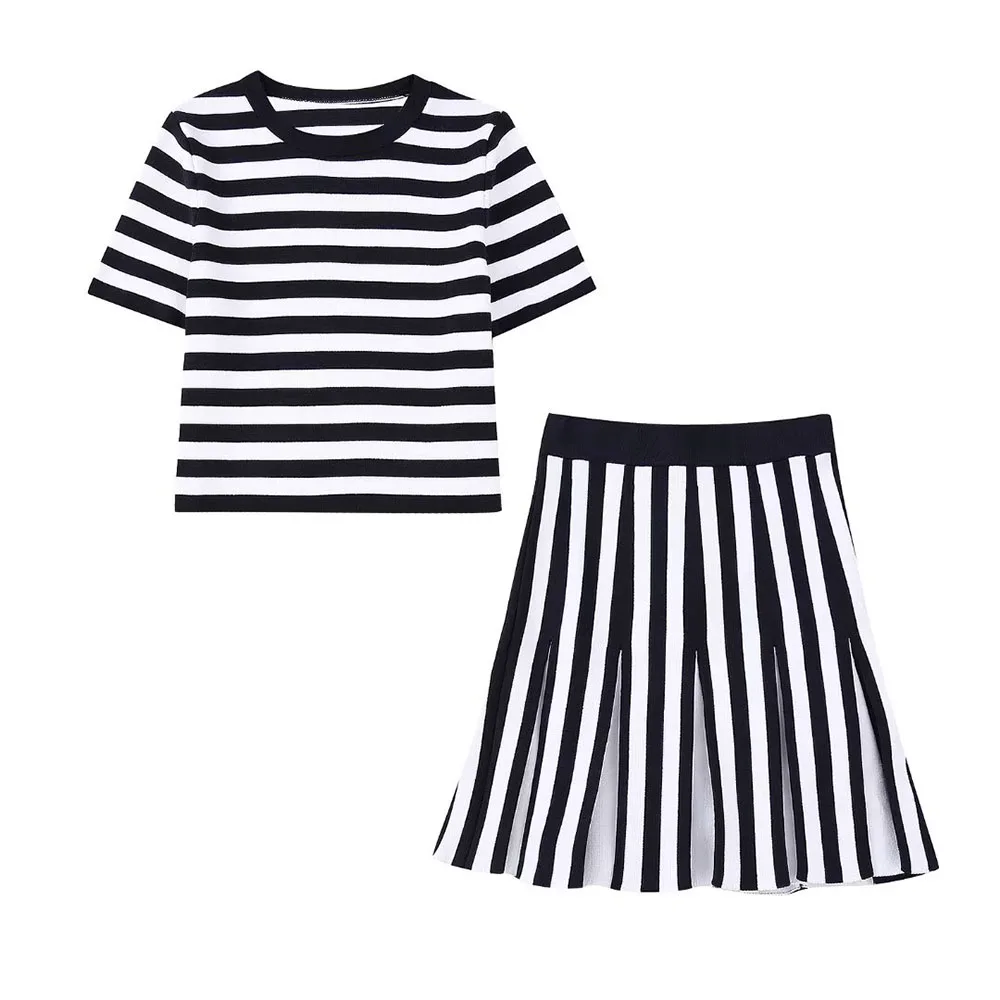 

PB&ZA Women 2023 Summer New Fashion Stripe Knitted Casual Half Skirt Vintage Black and White Stripe Unique Female Short Skirt