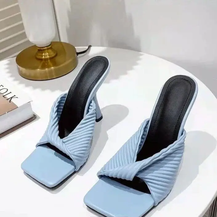 

Casual 2022 Summer New Women Slipper Fashion Narrow Band Ladies Elegant Sandal Square High Heel Outdoor Beach Slides Flip Flo