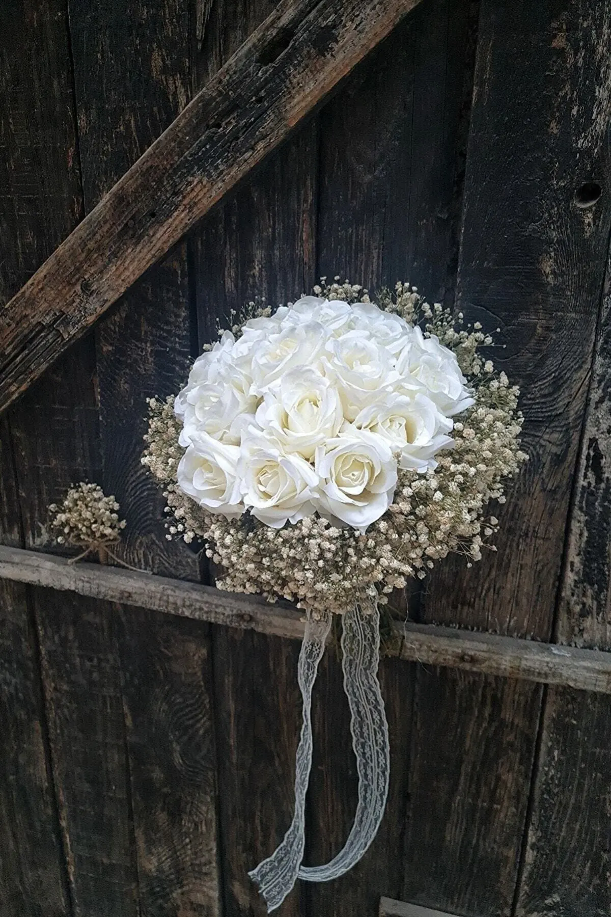 

Bridal Bouquet White Color Shock Cipsolu Cream Rhodes Rose Groom Boutonniere Bridesmaid Throw Bouquet 2022 Marriage