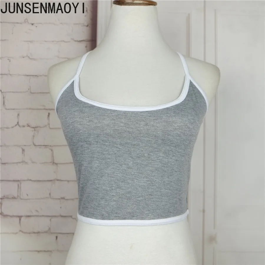 Женская футболка с открытой спиной и лямкой на шее фото или логотипом