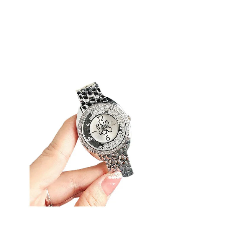 New fashion rolling diamond watch diamond shaped steel band alloy watch fashion trend Korean version temperament women's watch