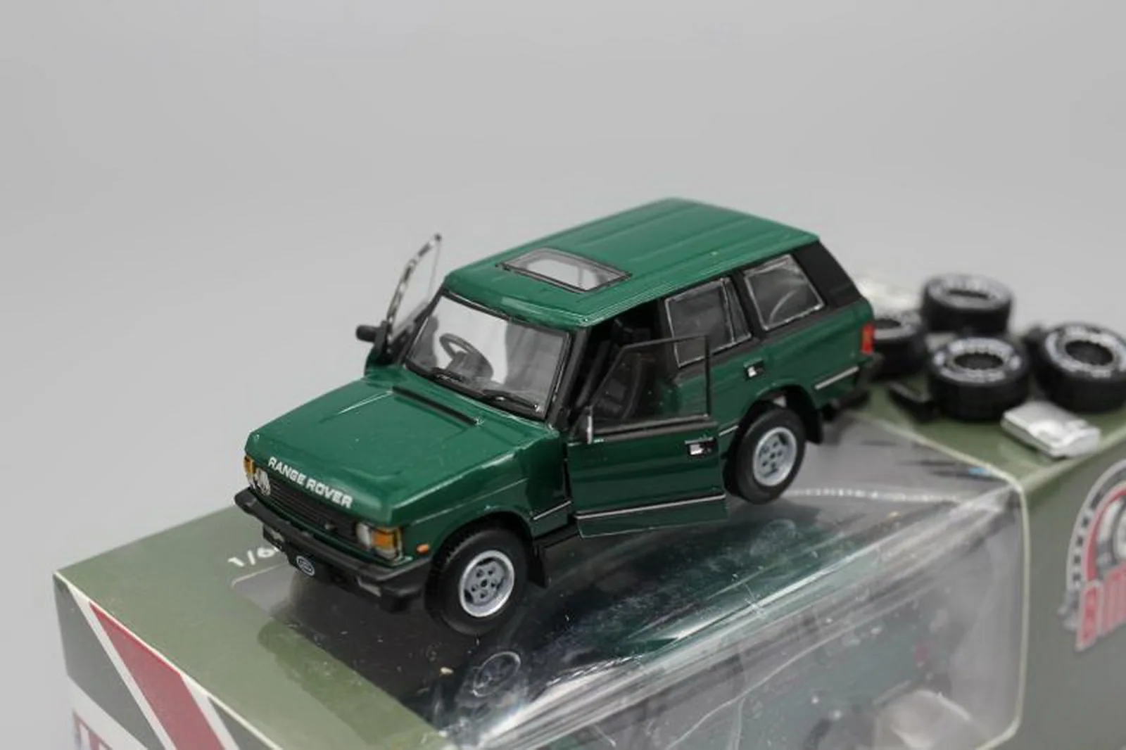 Литой зеленый автомобиль BMC 1/64 Range Rover Classic LSE 1992 Игрушечная модель