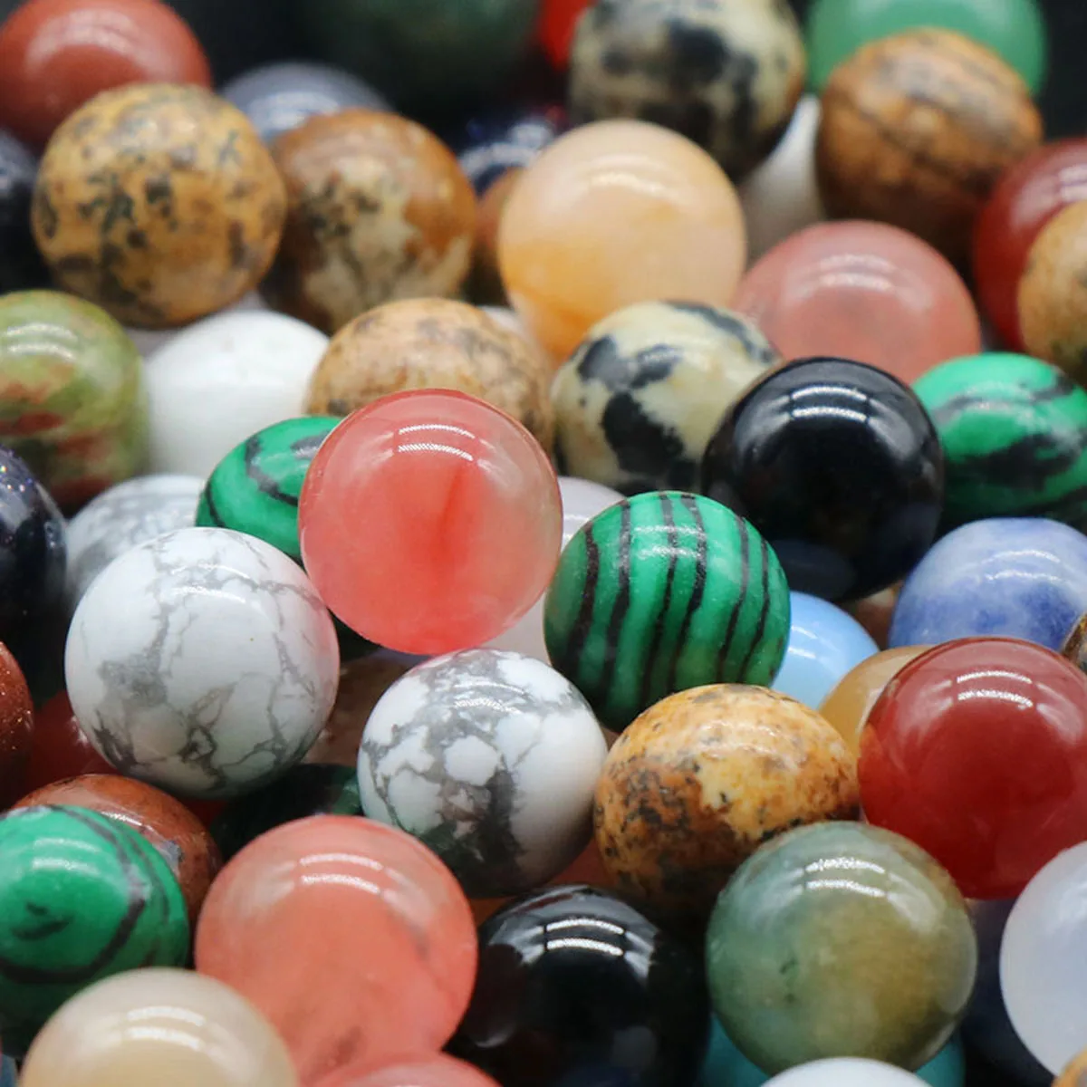 

Mini Natural Crystal Chakra Ball Polished Gemstone Non-porous Loose Beads Divination Fish Tank Home Decorations 8MM 5pcs