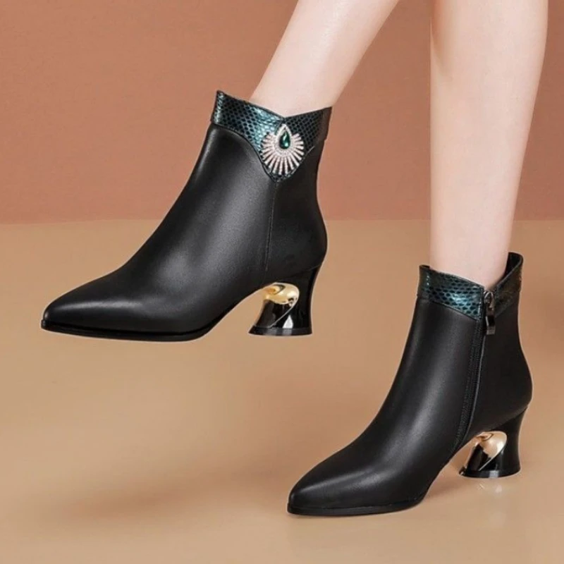 Winter Boots Women's Pu Leather Ankle Boots Ladies Pointed Toe Ankle Boots Side Zip Boots Black Thick Heel Boots