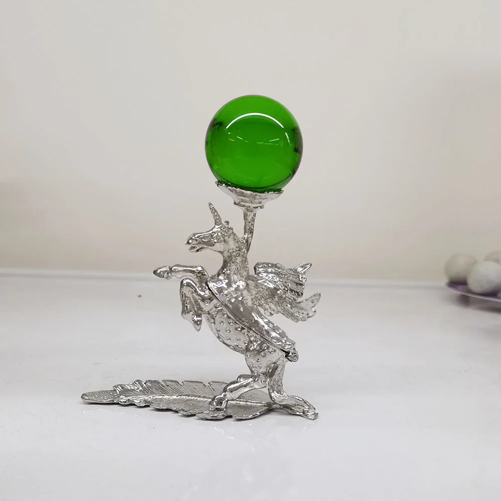 

Металлическая подставка для демонстрации в виде единорога