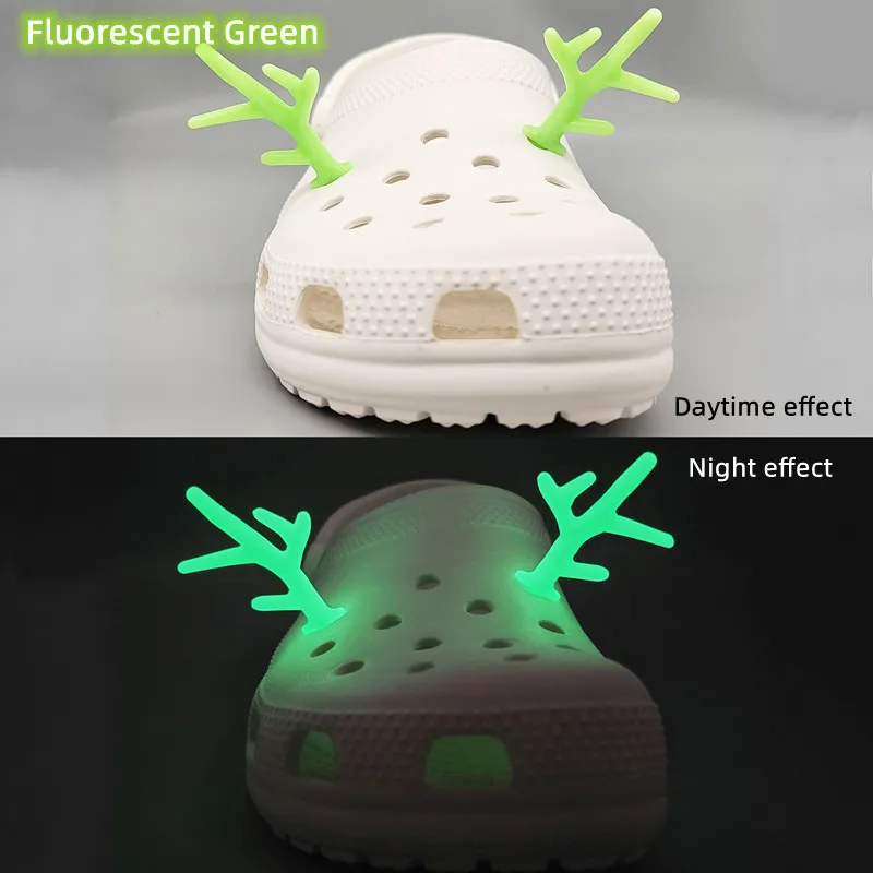 

2023 New 4 Pcs Luminous Shoe Buckle Novelty Deer head Shoes Charms Accessories Fit Croc Clogs Girls Women X-mas Party Gitfs