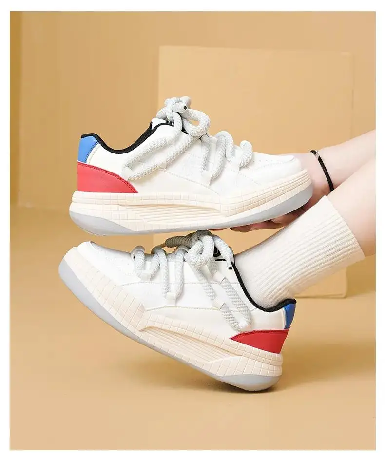 

Woman's Spring Autumn Leather Casual Sports Shoes Thick Bottom Non Slip Breathable Fashionable Casual Board Shoes Bread Shoes