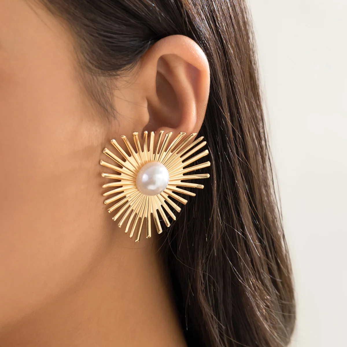 

Heart Exaggerated Long Drop Earrings for Women Big Pearl Round Dangle Earrings Wild Sun Earings Brincos Female Fashion Jewelry
