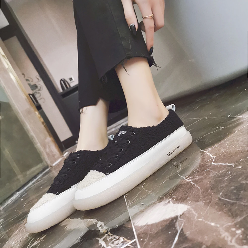 Colors Block Curly Fur Students Shoes Girls Cross Band Soft Soled Sneakers Women Winter Patchwork Lambs Fur Cotton Shoes Woman