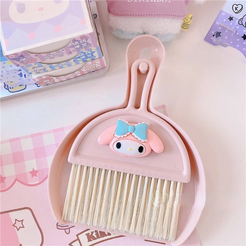 

Takara Tomy Mini Desktop Small Broom Dustpan Set Dormitory Keyboard Computer Sundries Brush