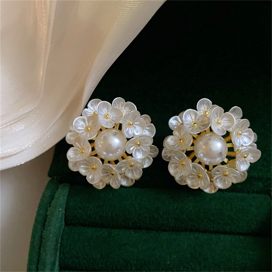

MeiBaPJ French Blossoms of Flower Retro High Grade Pearl Flowers Earrings Party Gift Fine Fashion Weddings Jewelry for Women