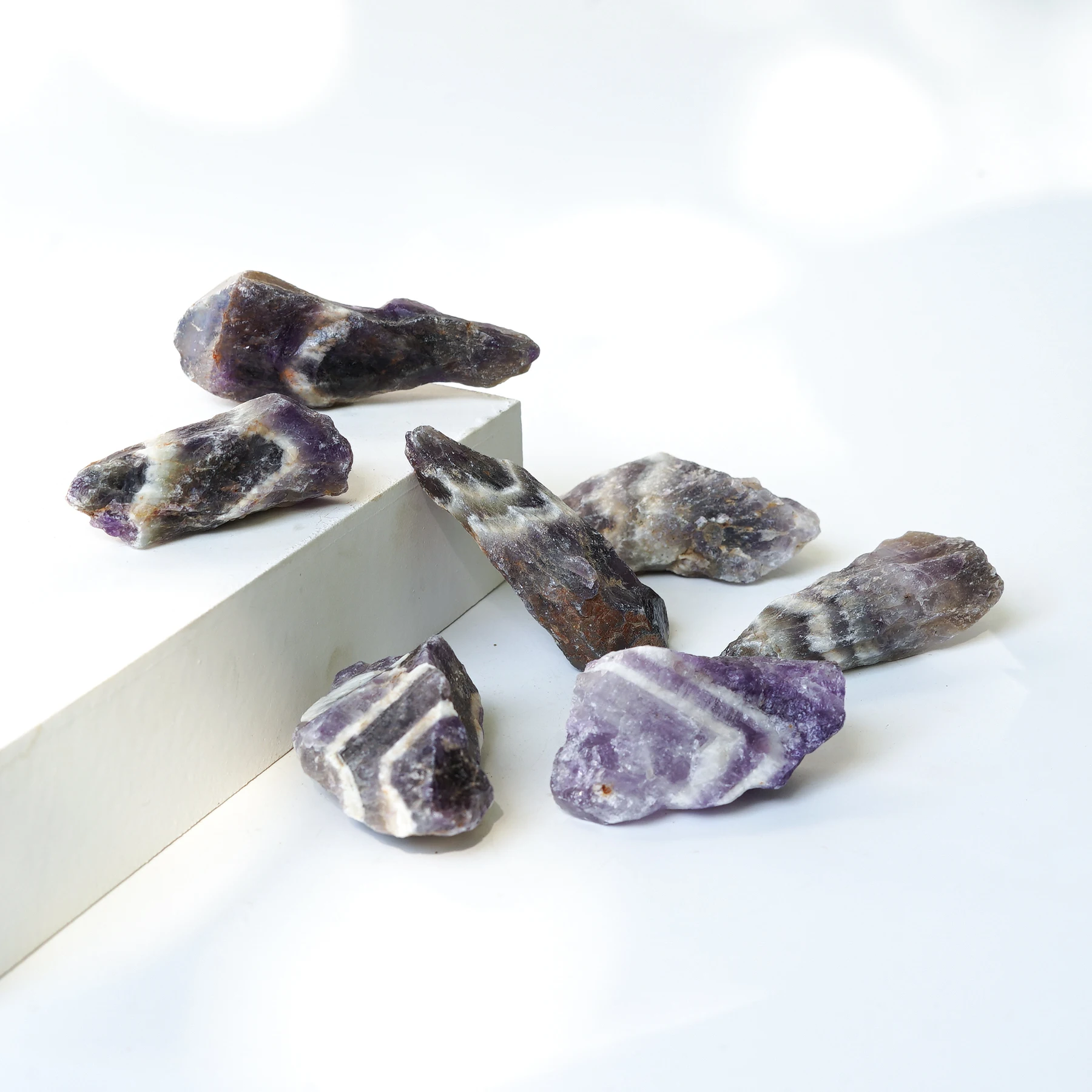 

Natural Irregular Mineral Raw Dream Amethyst Energy Healing Stone Aquarium Garden Ornament Decoration Crystal Quartz Specimen