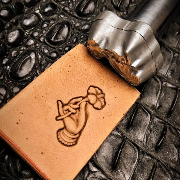 

Buddhism cloud hand series vegetable tanned leather hand-knocking mold hand-made leather embossing mold tool