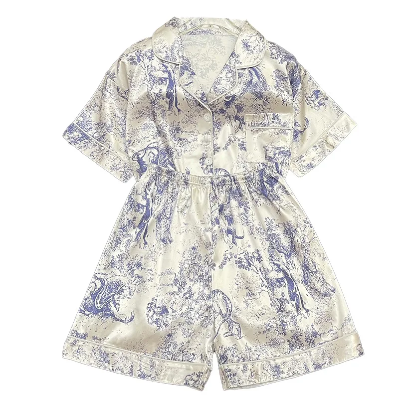 Женская летняя Пижама с коротким рукавом и шортами