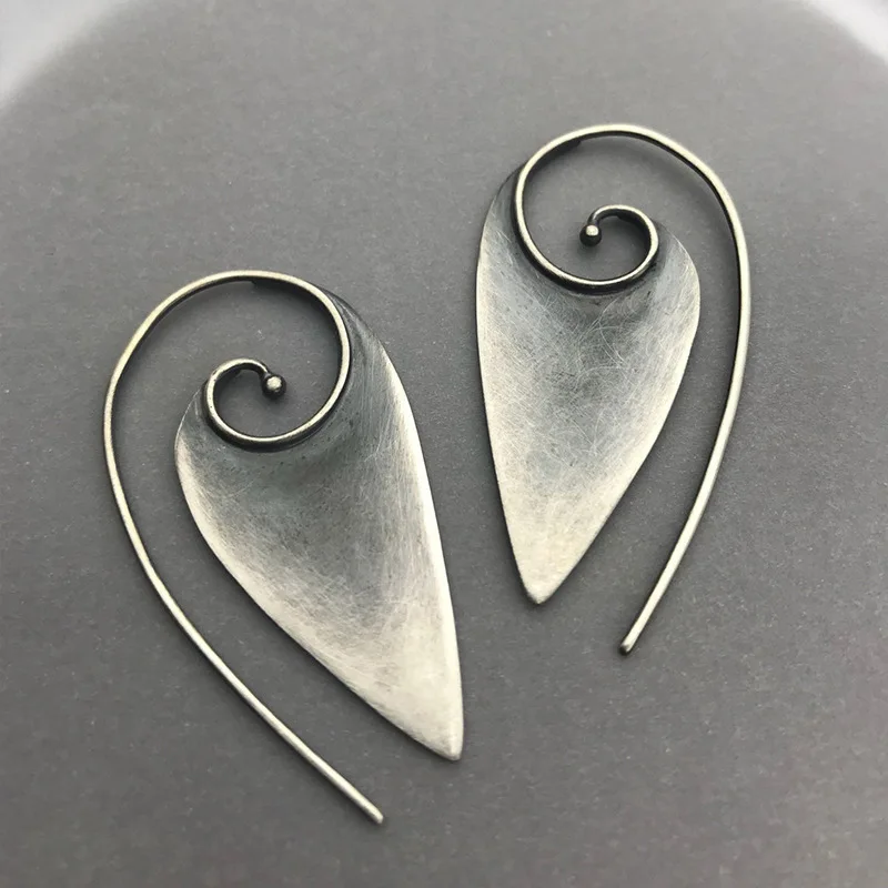 

Простые Длинные серьги-крючки, женские этнические аксессуары, античные Треугольные металлические Спиральные серьги, ювелирные изделия