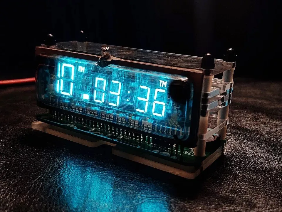 

Часы VCK_CCCP VFD с Wi-Fi автоматически регулирует экран советского периода времени