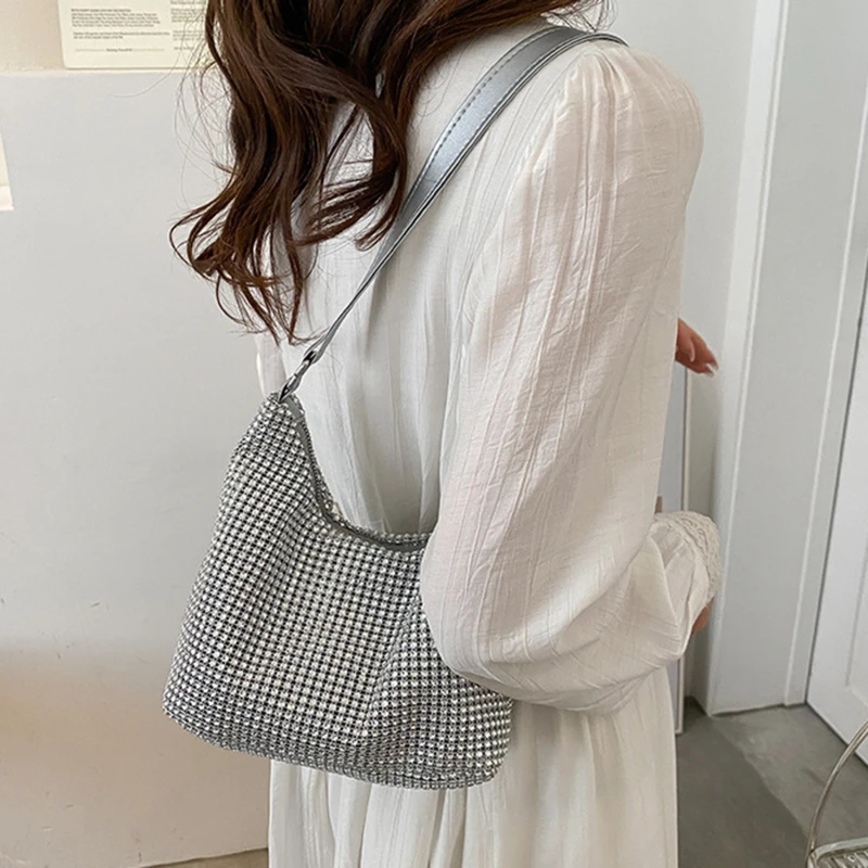 

Women INS Fashion Rhinestone Square Bag Ladies Messenger Bag All-Match Elegant Pearl Chain Shoulder Corssbody Bags