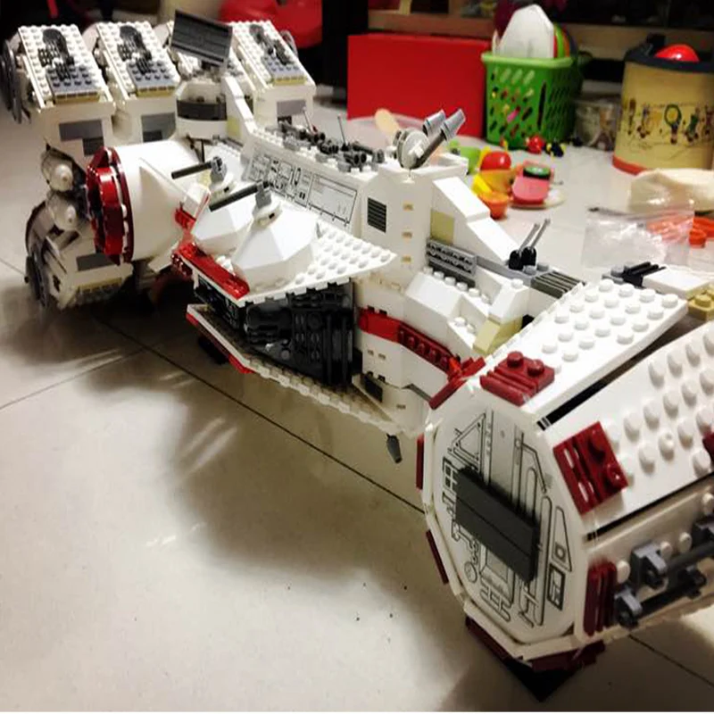 Ребельский корабль блокадной пробивки 3250 штук Модель Moc Модульные строительные блоки Кирпичи Обучающие дети Дети Мальчики 10019 Игрушка на.