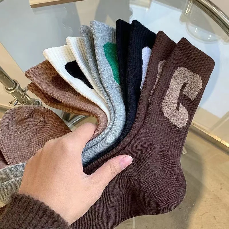 Simple Fashion Letter Cotton Sport Socks Set for Women 5 Pairs Trendy New Black White Cotton Women'S Socks New Year Gift
