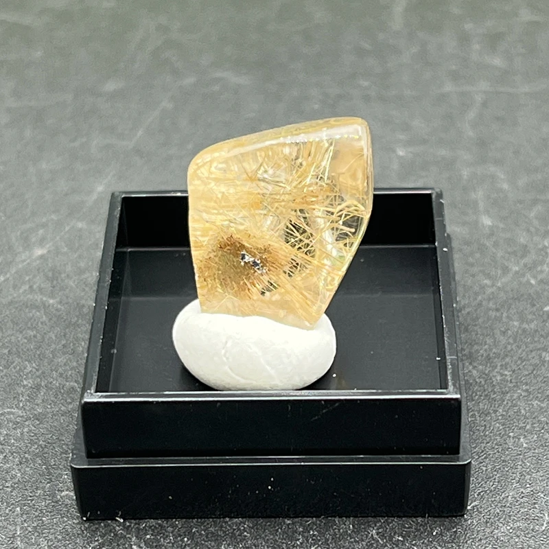 

Бразильский золотой кварц для волос