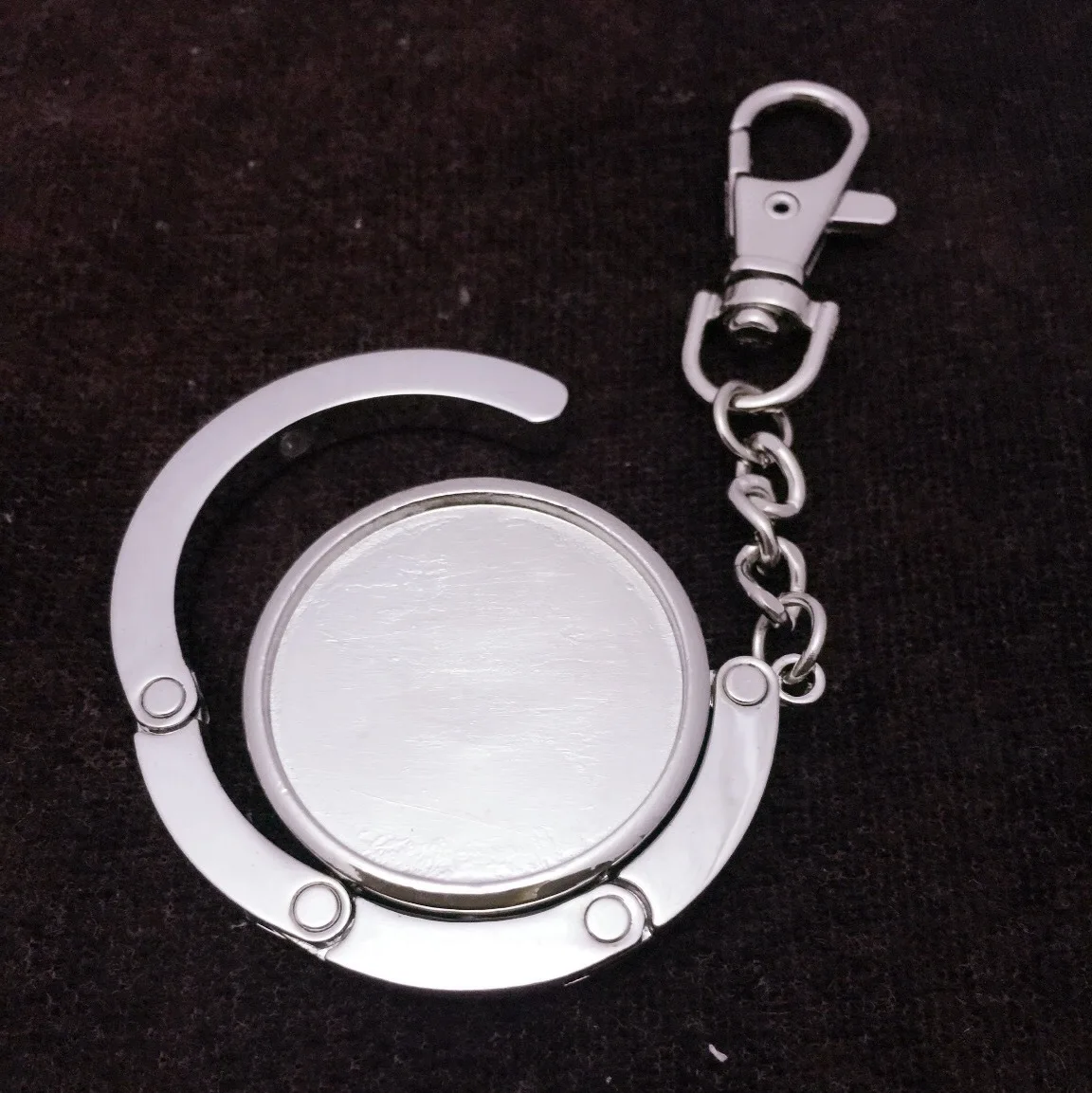 

Крючок для сумки из железа