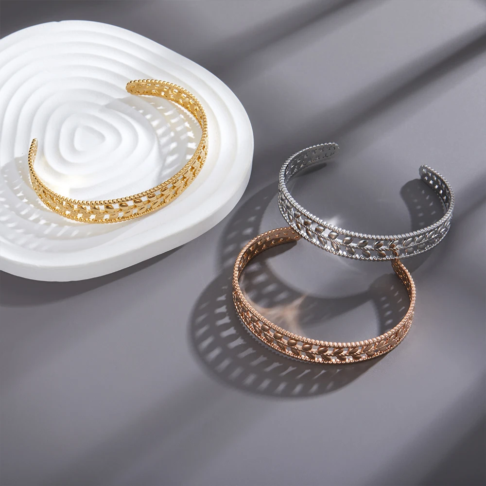 

Men's And Women's Same Fashion Bangle Water Grass Forest System Trendy Design Stainless Steel Open Type Bangle Can Be Wholesale